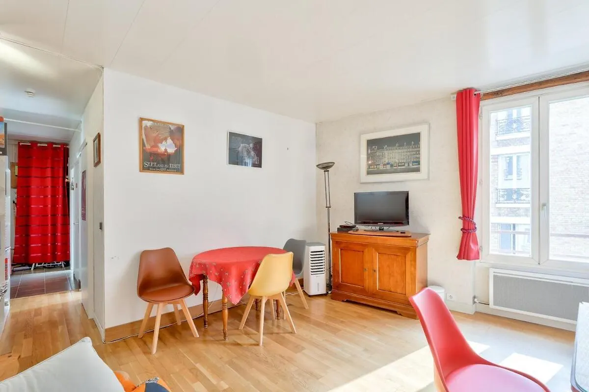 Nice 1Br Flat 2 Min Away From Metro Station Maraichers Paris