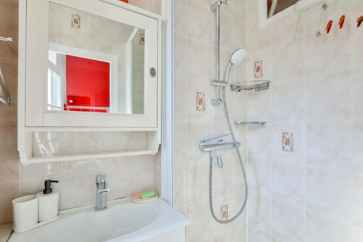 Nice 1Br Flat 2 Min Away From Metro Station Maraichers Paris