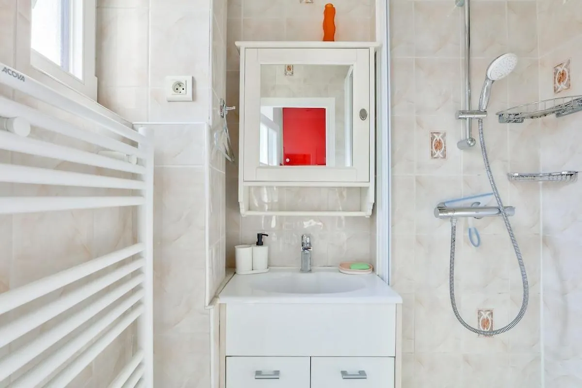 Apartment Nice 1Br Flat 2 Min Away From Metro Station Maraichers Paris